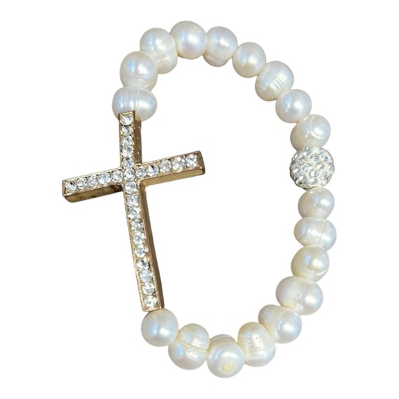 Hand Crafted Jewelry - Hand Crafted Freshwater Pearl and Gold Rhinestone Cross Bracelet